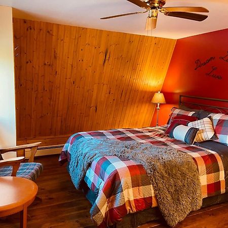 Forest & Lake Pei Bed & Breakfast Murray Harbour Exterior photo